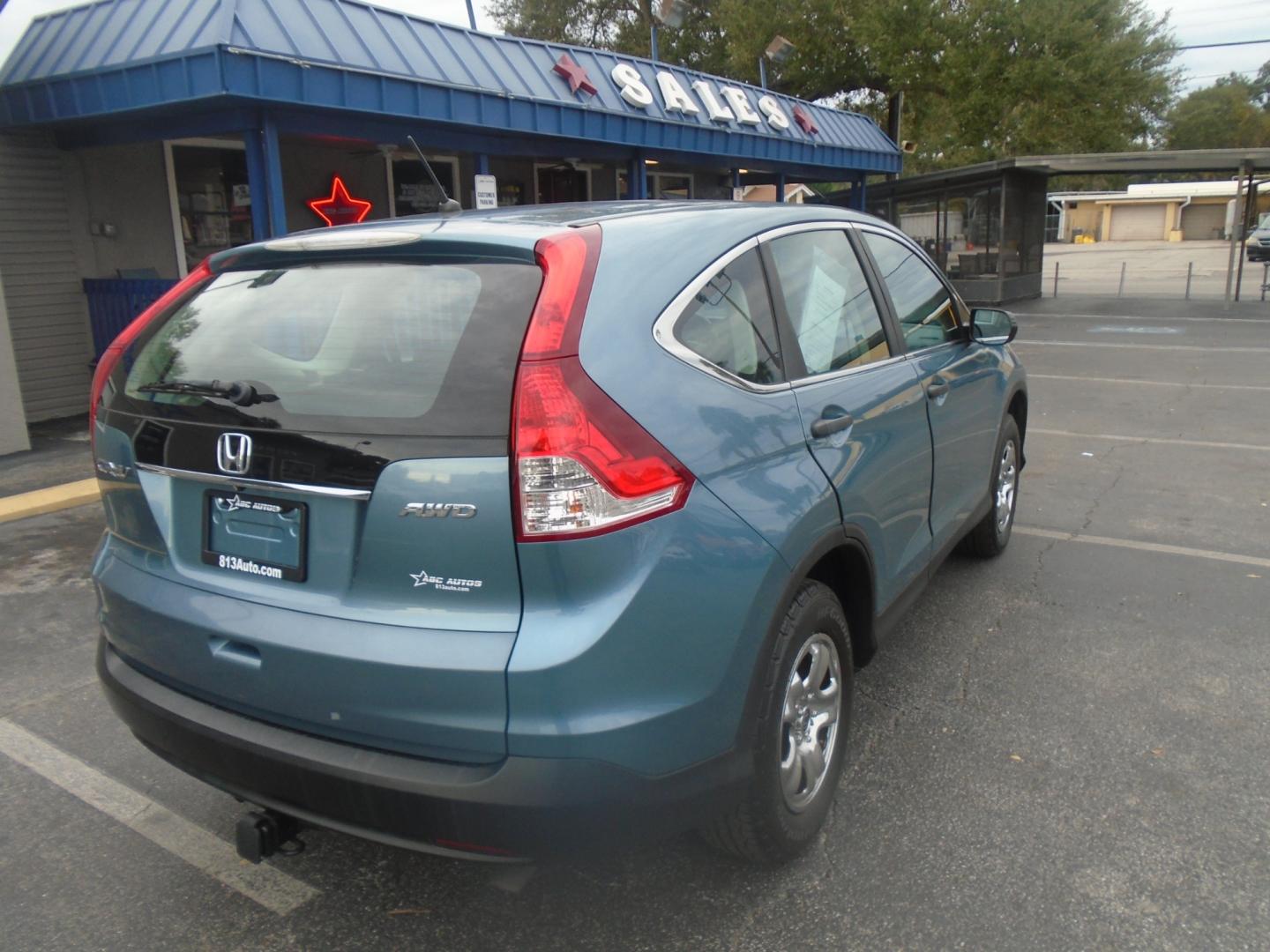 2014 Honda CR-V LX 4WD 5-Speed AT (2HKRM4H35EH) with an 2.4L L4 DOHC 16V engine, 5-Speed Automatic transmission, located at 6112 N Florida Avenue, Tampa, FL, 33604, (888) 521-5131, 27.954929, -82.459534 - Photo#3